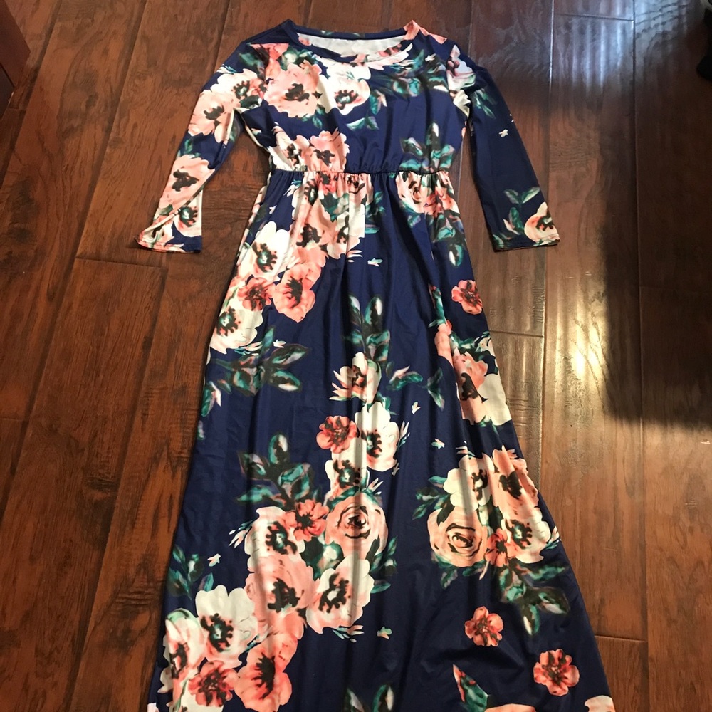 Maxi floral dress